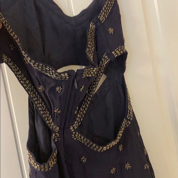 Dress - Picture 5 of 6